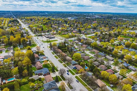 306 Victoria Road N Guelph ON N1E 5J4