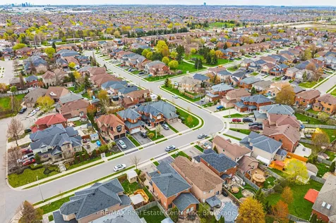 306 Victoria Road N Guelph ON N1E 5J4