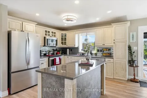 29 Stonegate Crescent Quinte West ON K0K 2C0