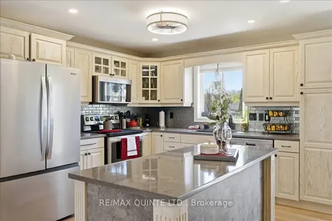 29 Stonegate Crescent Quinte West ON K0K 2C0