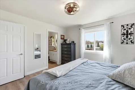 29 Stonegate Crescent Quinte West ON K0K 2C0