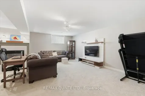 29 Stonegate Crescent Quinte West ON K0K 2C0