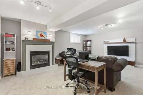 29 Stonegate Crescent Quinte West ON K0K 2C0