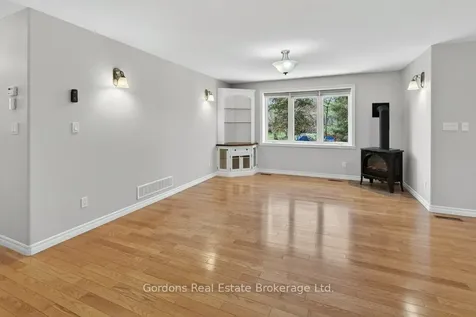 72 Mccabe Street Greater Napanee ON K7R 3P6