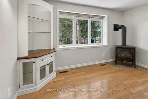 72 Mccabe Street Greater Napanee ON K7R 3P6