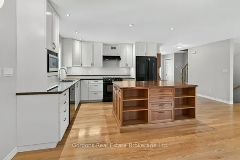 72 Mccabe Street Greater Napanee ON K7R 3P6