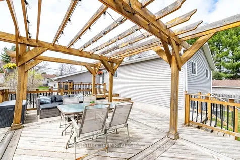 41 Audrey Street Petawawa ON K8H 1N5