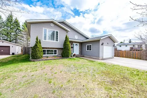 41 Audrey Street Petawawa ON K8H 1N5