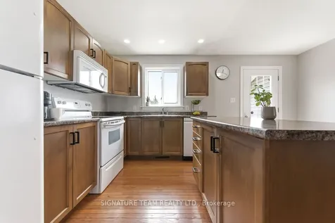 41 Audrey Street Petawawa ON K8H 1N5