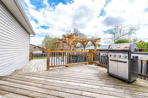 41 Audrey Street Petawawa ON K8H 1N5