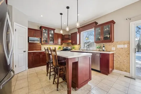 44 Crane Crescent Woolwich ON N3B 3M3