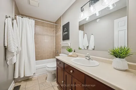 44 Crane Crescent Woolwich ON N3B 3M3