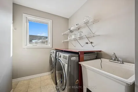 44 Crane Crescent Woolwich ON N3B 3M3