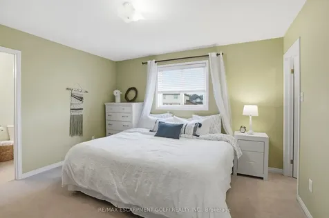 156 Provident Way Hamilton ON L0R 1W0
