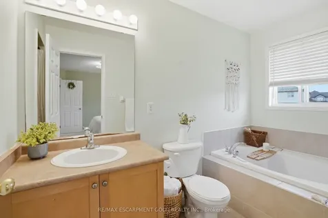 156 Provident Way Hamilton ON L0R 1W0