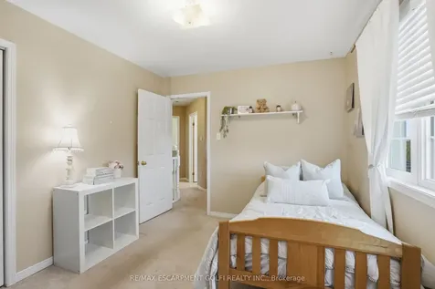 156 Provident Way Hamilton ON L0R 1W0