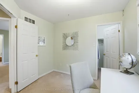 156 Provident Way Hamilton ON L0R 1W0