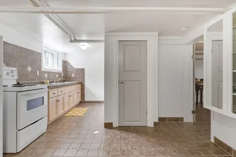 115 Filbert Street Kitchener ON N2H 1Y3