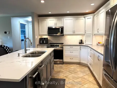 85 William Street N Brockton ON N0G 2V0