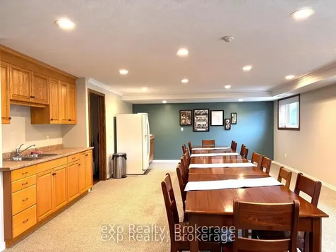 85 William Street N Brockton ON N0G 2V0
