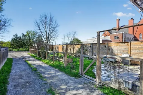 201 Romaine Street Peterborough ON K9J 2C3