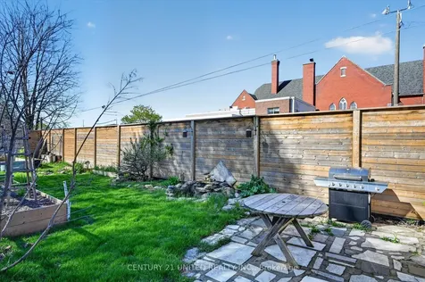 201 Romaine Street Peterborough ON K9J 2C3