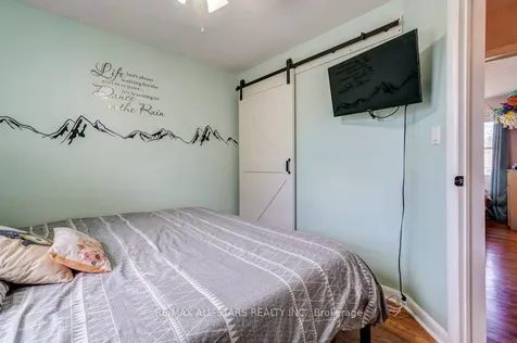 111 Adelaide Street N Kawartha Lakes ON K9V 4L8