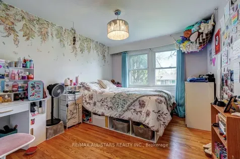 111 Adelaide Street N Kawartha Lakes ON K9V 4L8
