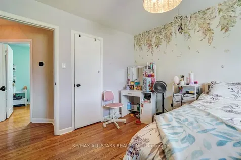 111 Adelaide Street N Kawartha Lakes ON K9V 4L8
