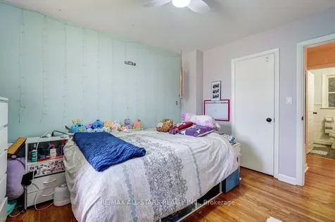 111 Adelaide Street N Kawartha Lakes ON K9V 4L8