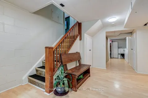 111 Adelaide Street N Kawartha Lakes ON K9V 4L8
