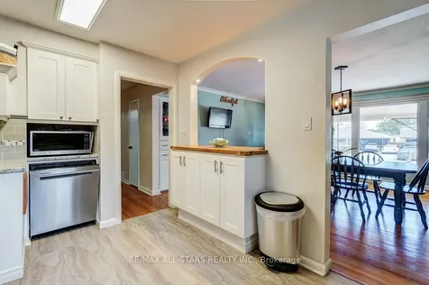 111 Adelaide Street N Kawartha Lakes ON K9V 4L8