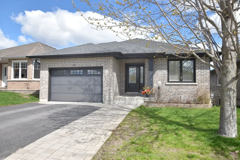 428 Raymond Street Peterborough ON K9L 1R2