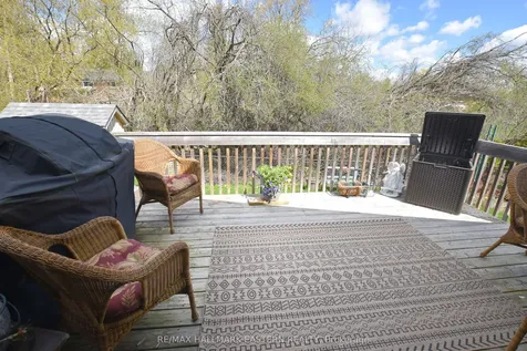 428 Raymond Street Peterborough ON K9L 1R2
