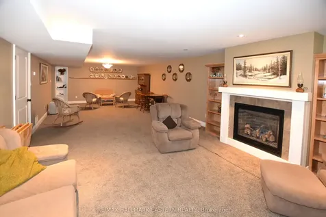 428 Raymond Street Peterborough ON K9L 1R2