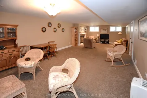 428 Raymond Street Peterborough ON K9L 1R2