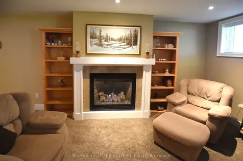 428 Raymond Street Peterborough ON K9L 1R2
