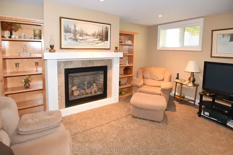 428 Raymond Street Peterborough ON K9L 1R2