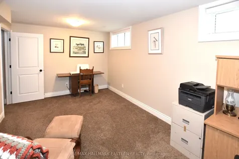 428 Raymond Street Peterborough ON K9L 1R2