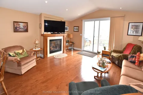 428 Raymond Street Peterborough ON K9L 1R2