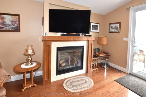 428 Raymond Street Peterborough ON K9L 1R2