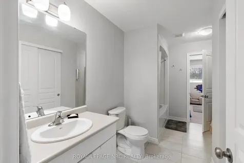 7768 Ascot Circle Niagara Falls ON L2H 3P9