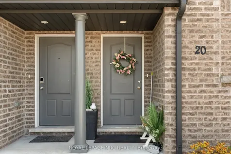 7768 Ascot Circle Niagara Falls ON L2H 3P9