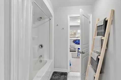 7768 Ascot Circle Niagara Falls ON L2H 3P9