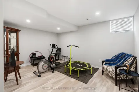 7768 Ascot Circle Niagara Falls ON L2H 3P9