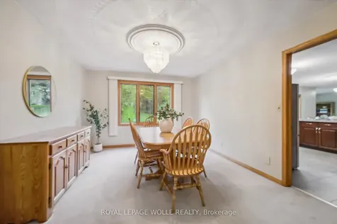 82 Corfield Drive Kitchener ON N2A 3W9