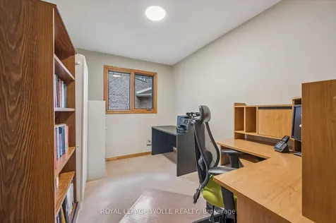 82 Corfield Drive Kitchener ON N2A 3W9