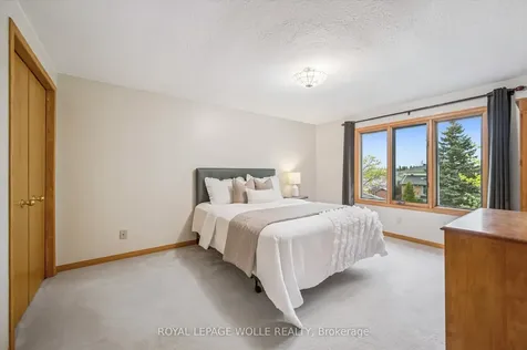 82 Corfield Drive Kitchener ON N2A 3W9