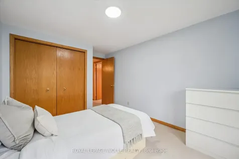 82 Corfield Drive Kitchener ON N2A 3W9