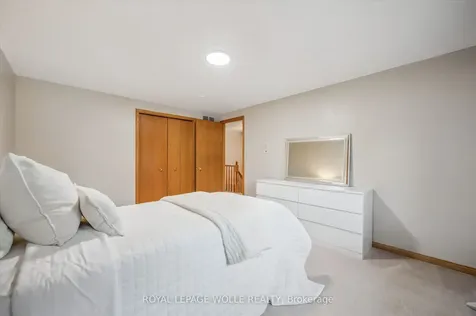 82 Corfield Drive Kitchener ON N2A 3W9